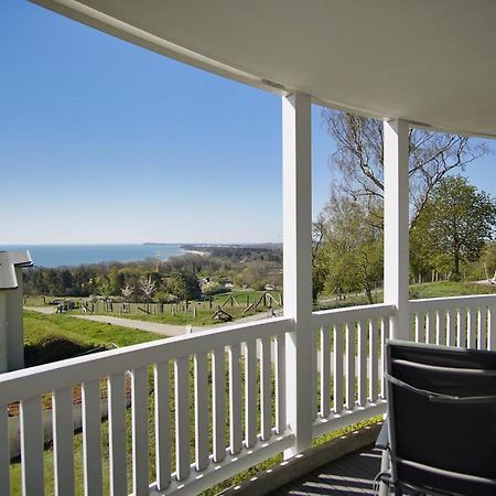 Meeresblick Fewo: Seafront Balcony with Ahoi Spa Access Goehren  Exterior photo