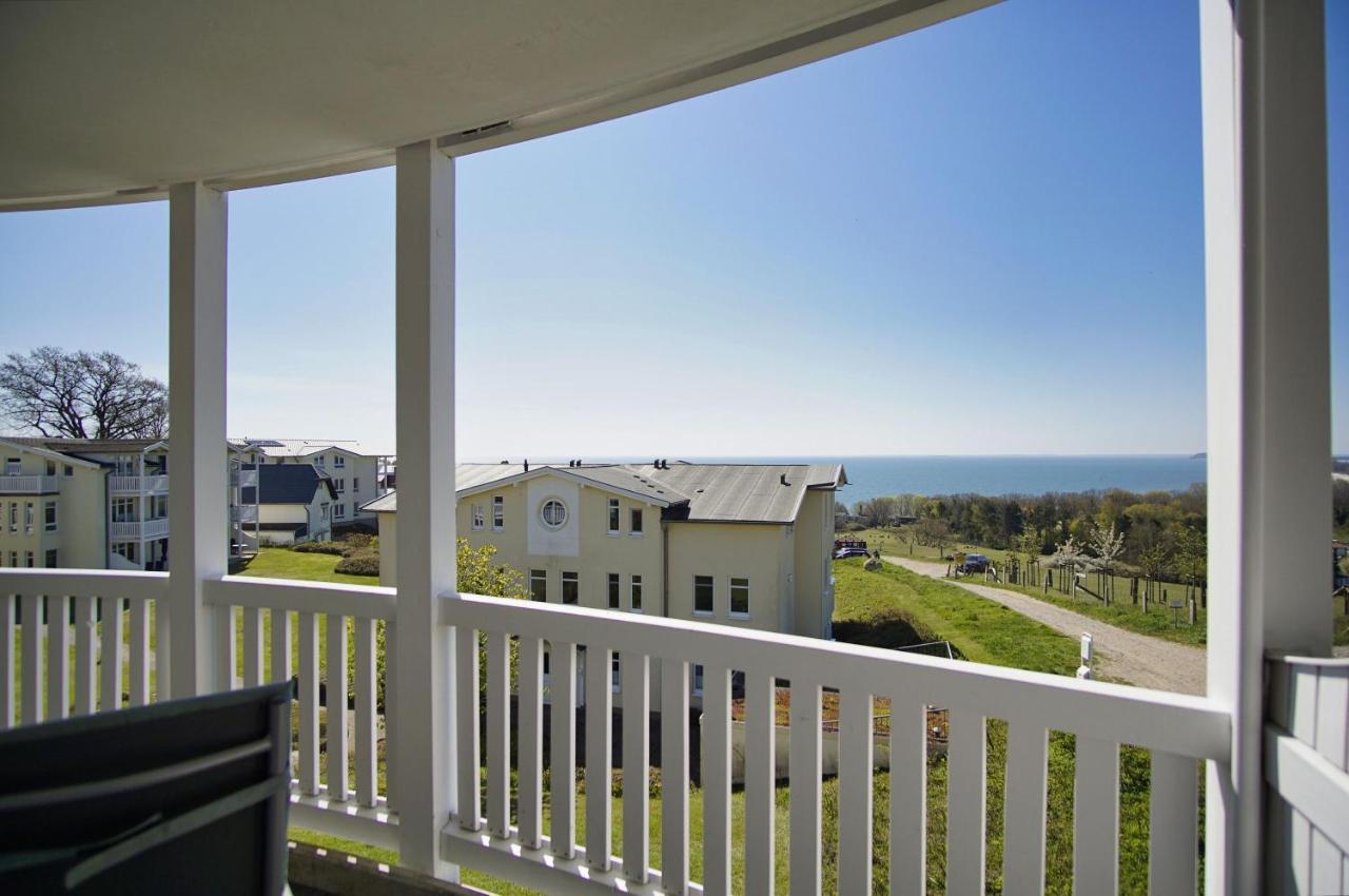 Meeresblick Fewo: Seafront Balcony with Ahoi Spa Access Goehren  Exterior photo